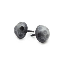 Load image into Gallery viewer, The Home Hand Forged Iron Hardware Iron Nail Clavo Round HC-222