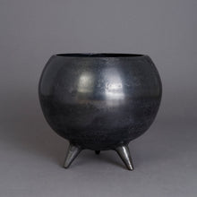 Load image into Gallery viewer, The Home Pot With Legs Planter Small Black CB1638-B
