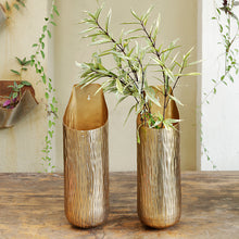 Load image into Gallery viewer, The home Small Wall Vase Hammered Planter Gold GD970-C