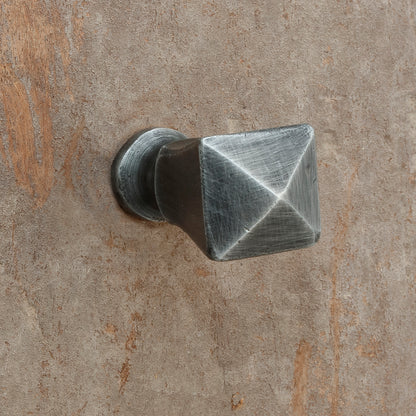 The Home Hand Forged Iron Hardware Iron Knob HC-1158-2.5x2.5x5.5CM