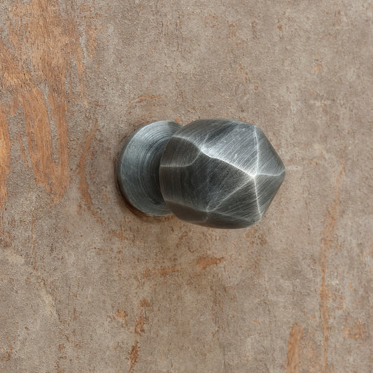 The Home Hand Forged Iron Hardware Iron Knob HC-1163-2.5X2.5X4CM