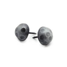 Load image into Gallery viewer, The Home Hand Forged Iron Hardware Iron Nail Clavo Round HC-222
