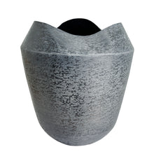 Load image into Gallery viewer, The Home Medium Round Planter Minki Black MB1739-A
